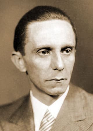 los once principios de propaganda de joseph goebbels foto